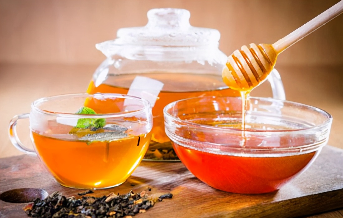 便秘别总是吃泻药，告诉你几个改善便秘的小窍门