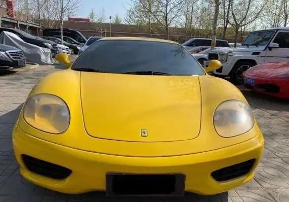 小伙50万买辆二手法拉利360，2005年上牌，3.6L引擎声浪依旧浑厚