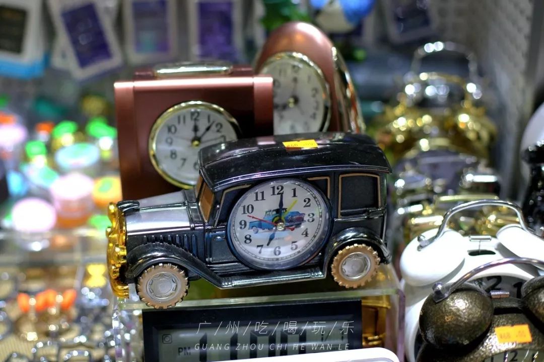 旧货市场机械胶片相机,120块的理光傻瓜胶片相机