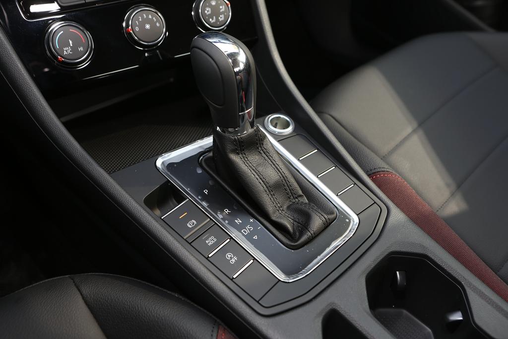 连丈母娘都说好的一台车！体验大众宝来，一台适合买菜的选手