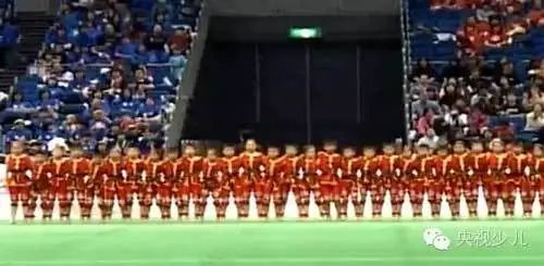 自认“绑腿走路”项目天下无敌的日本，被中国少林寺砸了场子