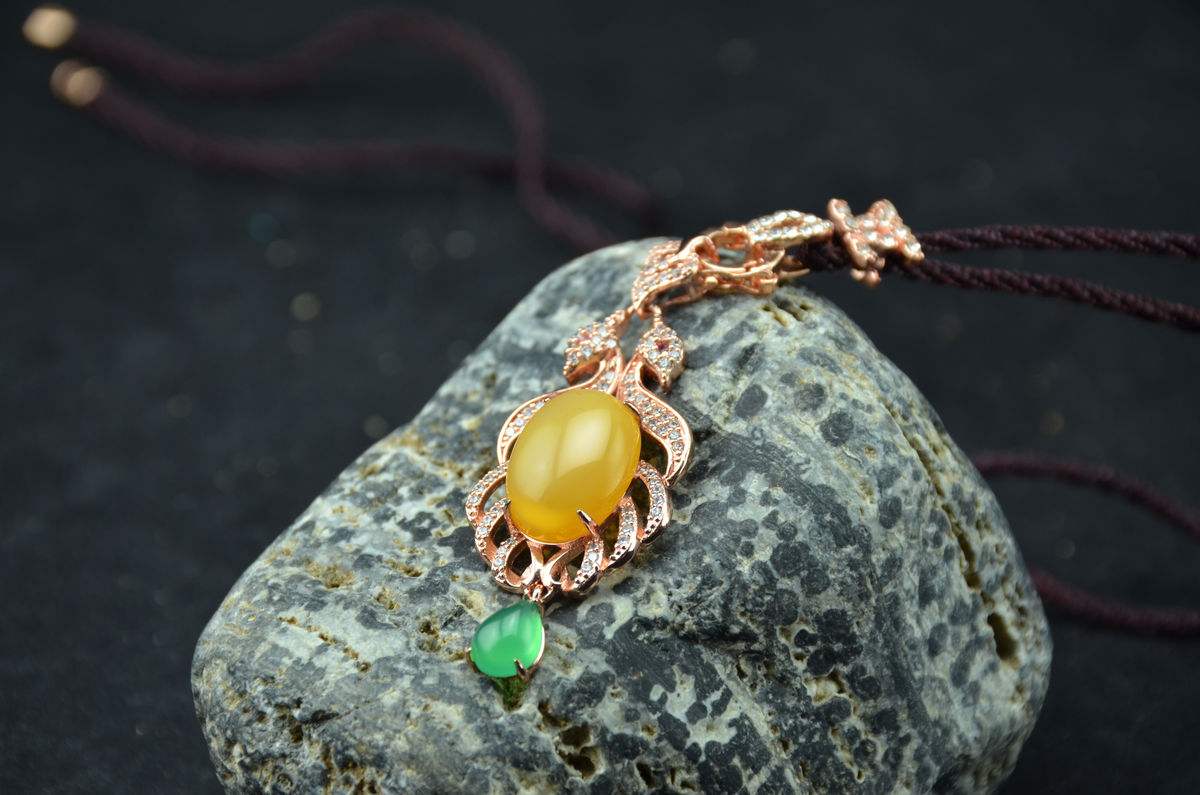 玉髓是什么和玉有什么区别,玉髓是玉的一种