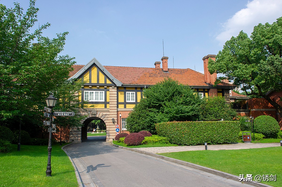 隐匿在上海闹市的豪宅,隐匿在市中心里的中式庭院