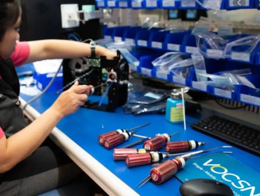 特斯拉引领行业变革的原因,特斯拉对汽车产业的颠覆之路