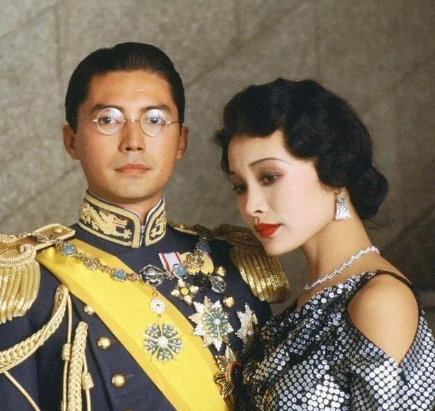 为什么清华美院热衷于眯眯眼,央视评清华大学美院眯眯眼