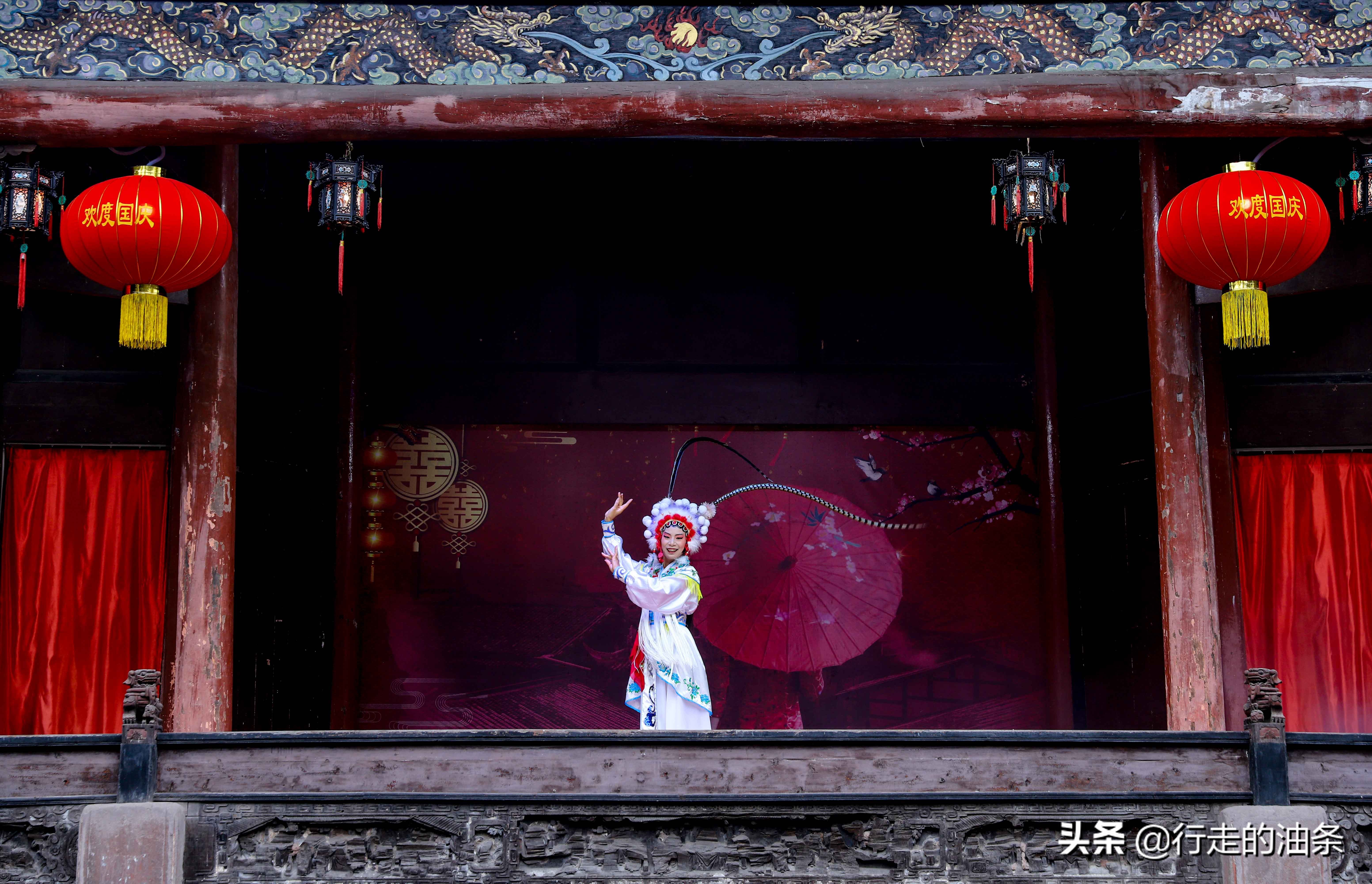 重庆旅游打卡老街磁器口,重庆自驾凤凰古城游记