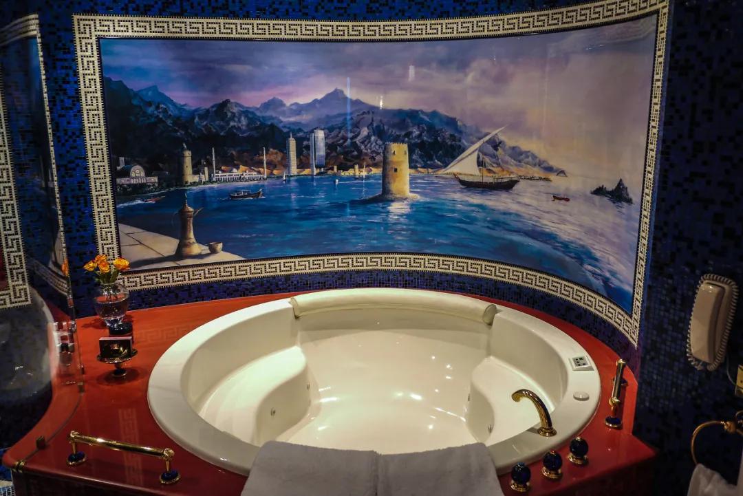 见识一下全球最豪华的七星级酒店,中国第一家七星级酒店远超迪拜