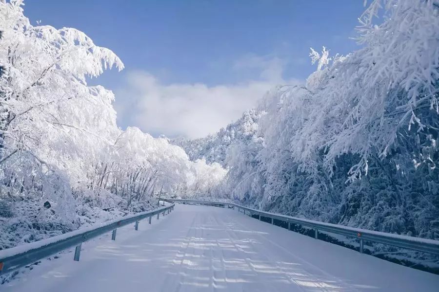 成都附近看雪一日游推荐表,成都周边轻徒步玩雪一日游