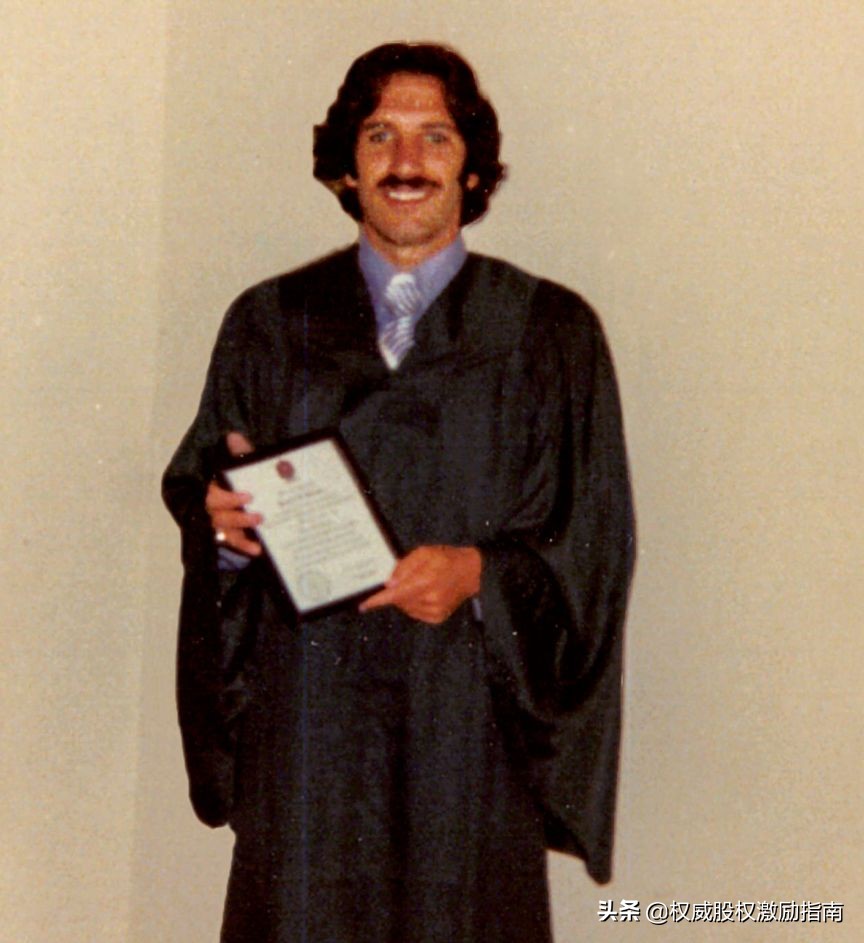 星巴克创始人的艰难时刻,星巴克创始人传奇