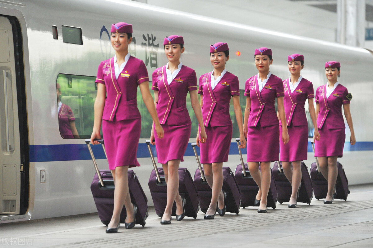 地铁乘务员工资高吗,地铁高铁乘务员属于什么专业
