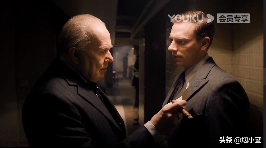 丘吉尔至暗时刻绝不撤退,丘吉尔至暗时刻转折点