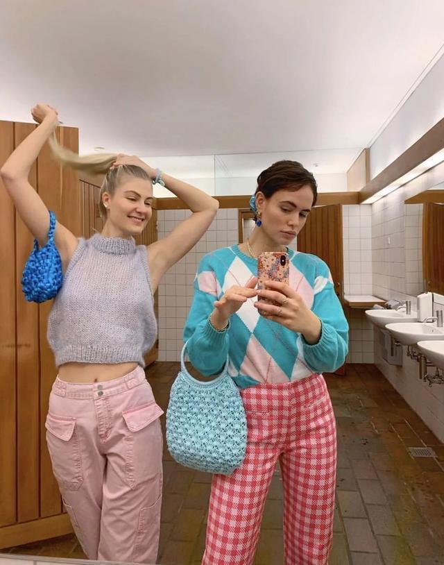 不知怎么搭配衣服?GO,跟着各国时尚博主们学穿搭!