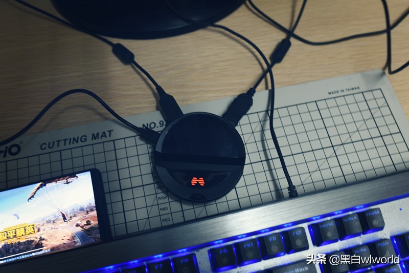 黑匣子助你在和平精英吃鸡如虎添翼,北通E1手游键鼠转换器