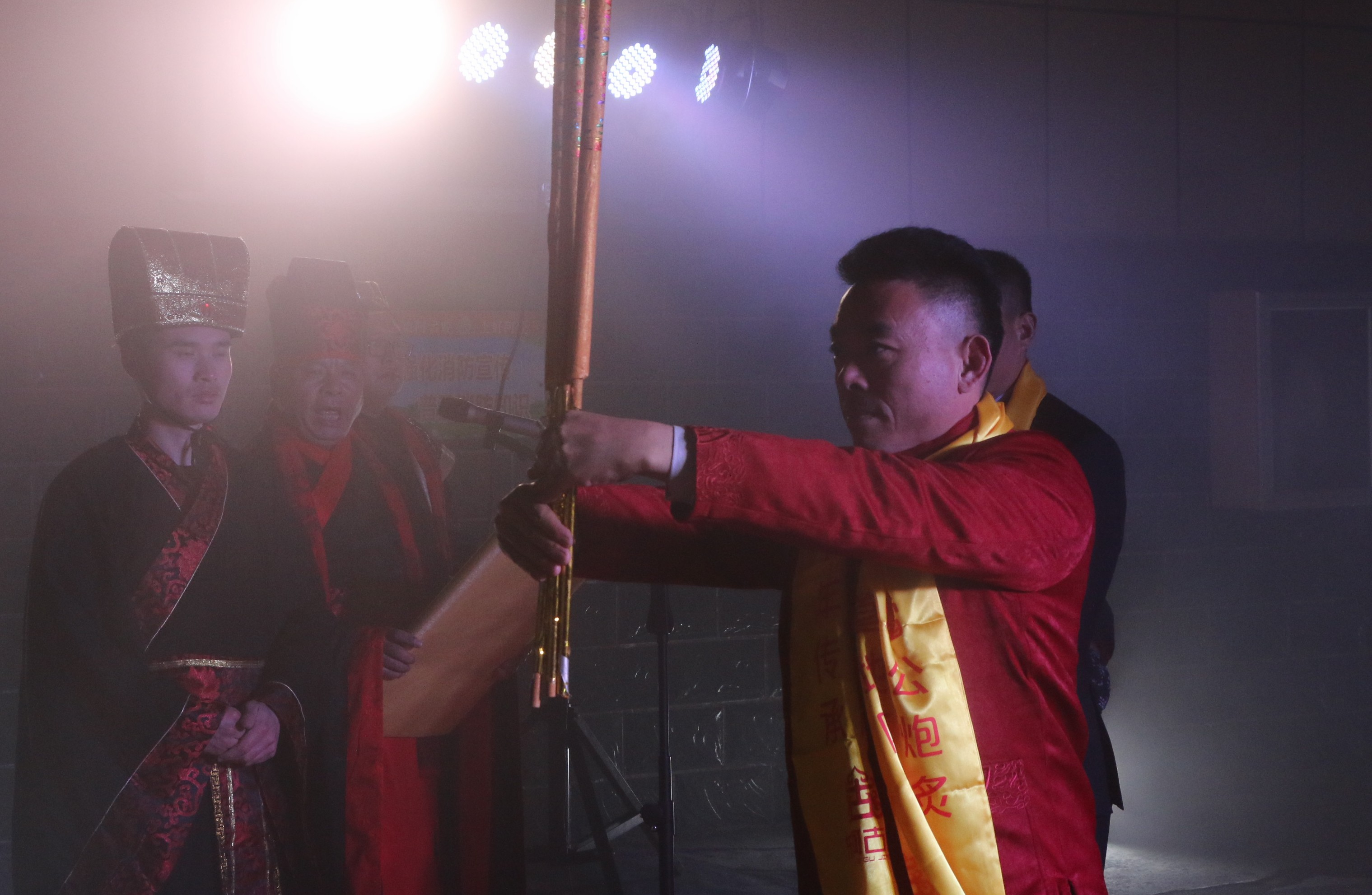 东阿传统熬胶技艺,东阿阿胶滋补节