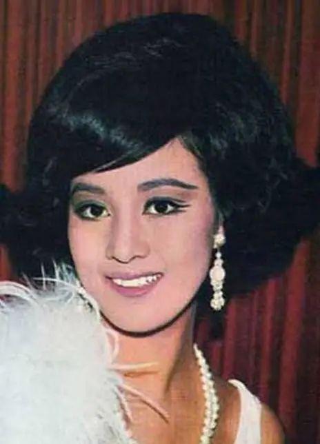 为爱息影,何莉莉26岁放弃事业嫁入豪门