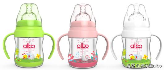 妈妈看着宝宝不对劲,母乳喂养的宝宝不用奶瓶怎么办