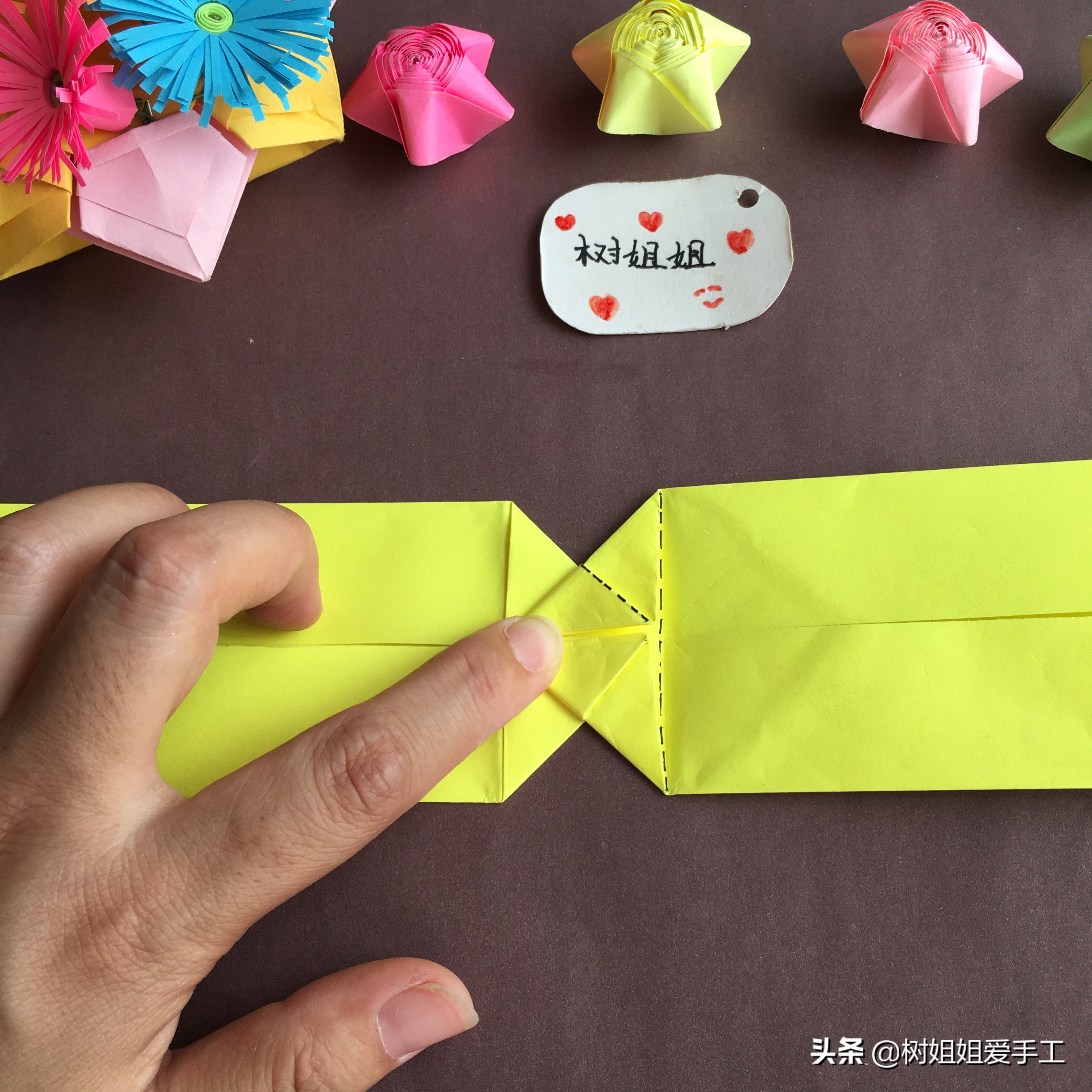 蝴蝶结戒指折纸教程慢动作,蝴蝶结戒指折纸教程