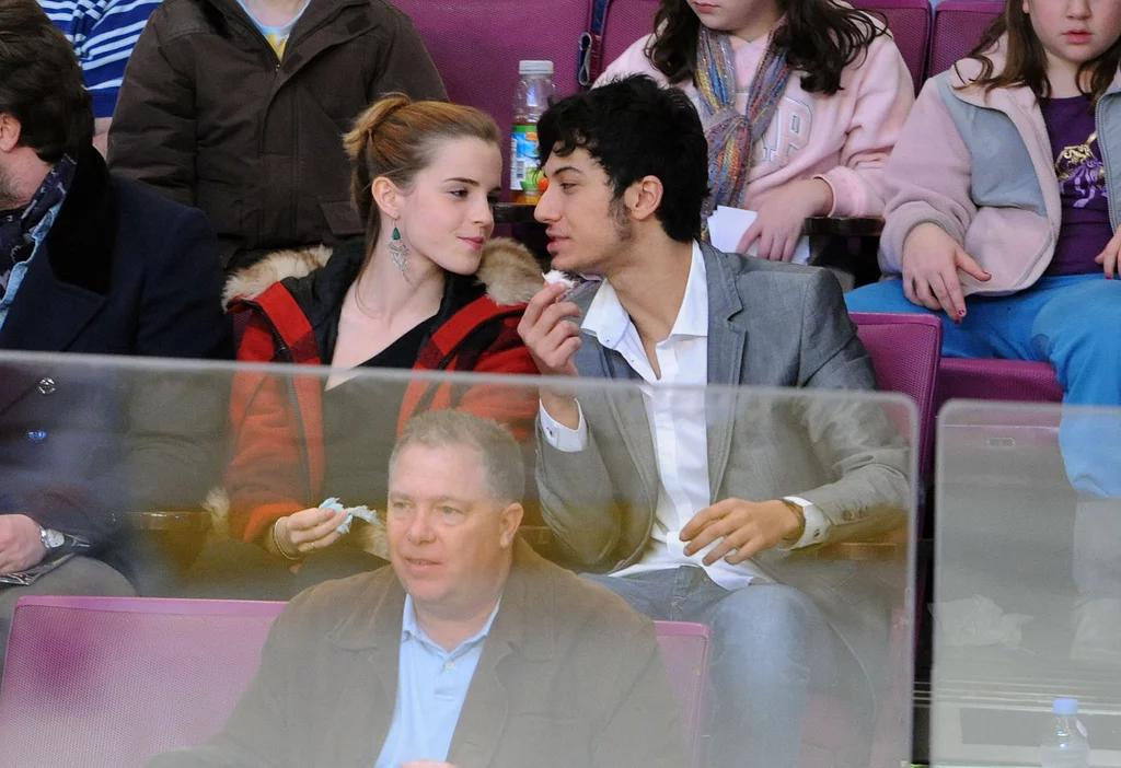 赫敏结婚了,赫敏最终和谁结了婚