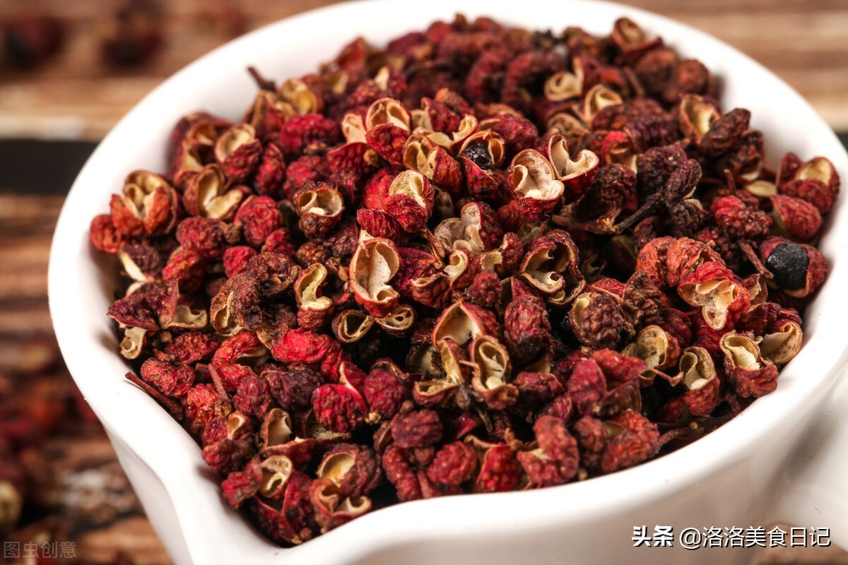 炖鸡汤时，牢记“三放三不放”诀窍，汤鲜肉嫩，营养又好喝