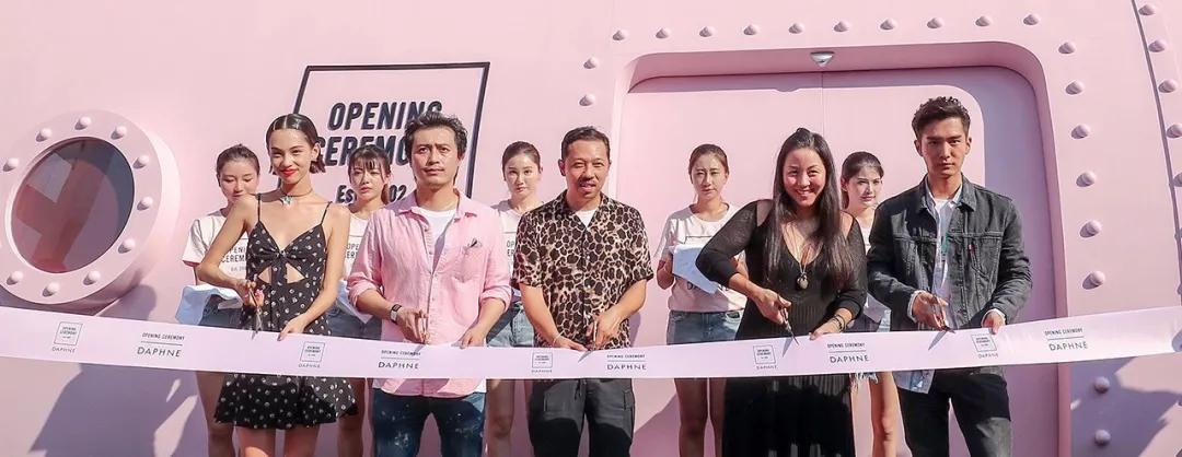 市值蒸发超百亿至退市,市值蒸发300亿突然关店300家