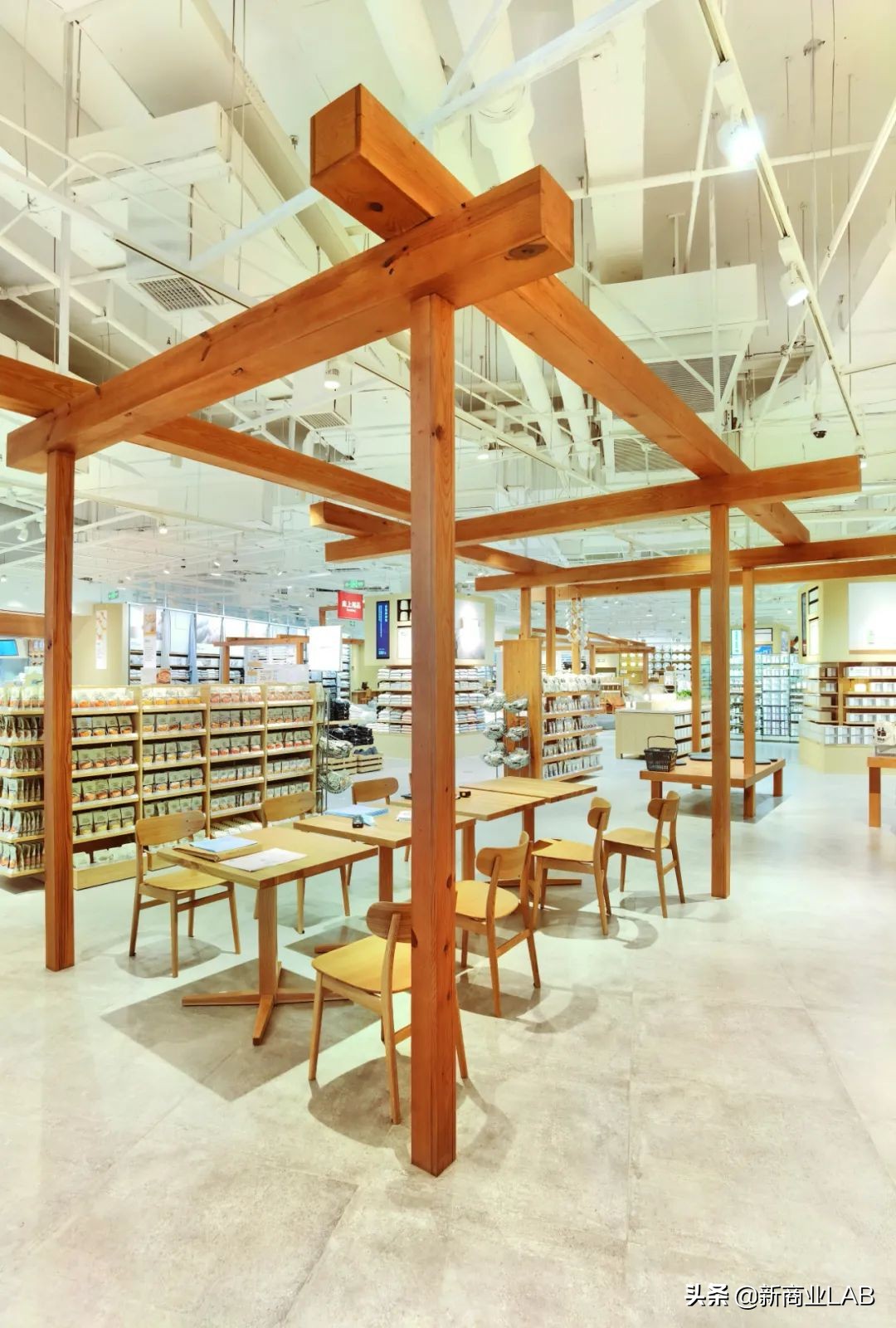 无印良品在武汉的第一家店,武汉无印良品最大的店