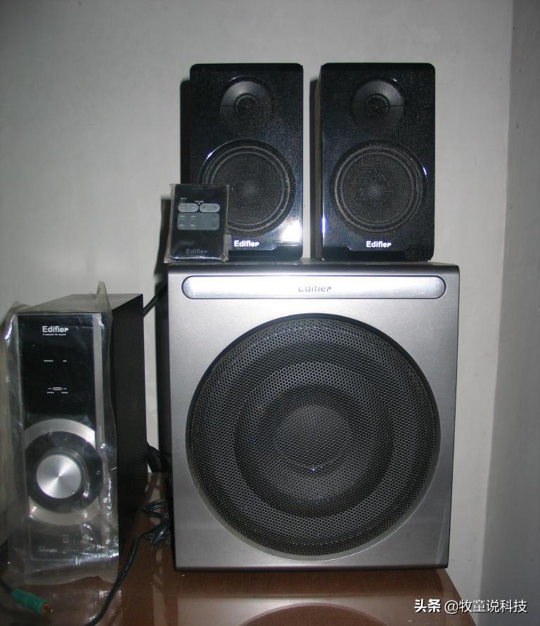 “4件套”的EDIFIERC32.1是声音不够,器材来凑吗?