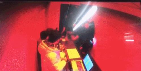 第一个被韩国狗仔队D社和韩国四大主流媒体合力送上监狱路的艺人