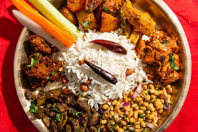 尼泊尔的特色美食有哪些,尼泊尔旅游美食推荐