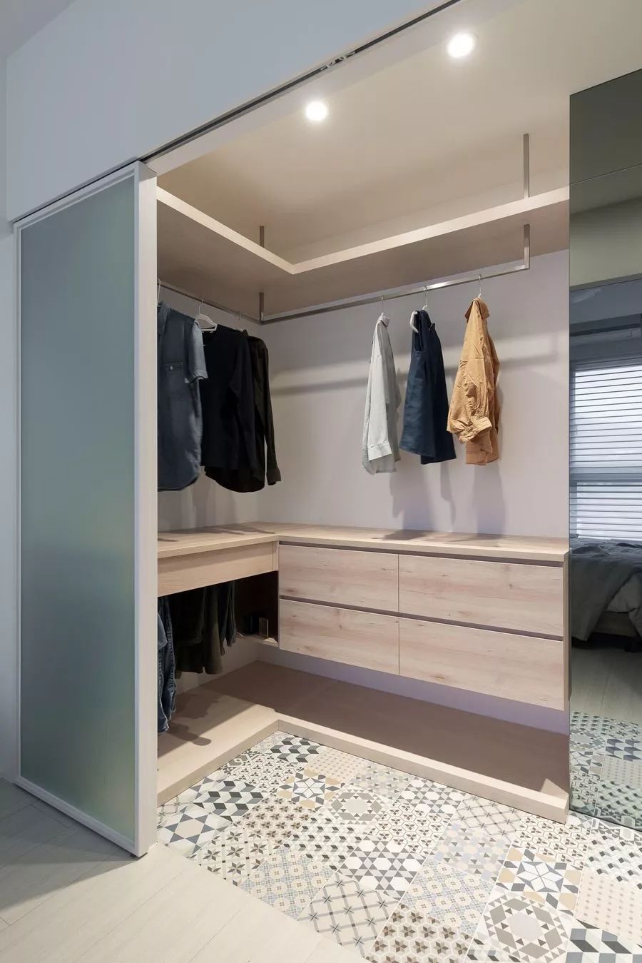 案例欣赏|89㎡北欧风三居，玻璃窗隔出明亮书房