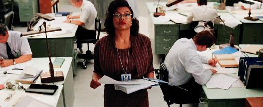 从天才少女到四大元老,从天才少女变成了职业女性