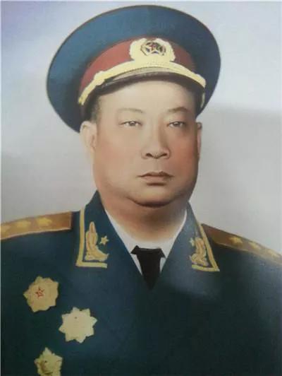 55年授衔时大将和上将哪个级别高,55年授衔中将什么标准