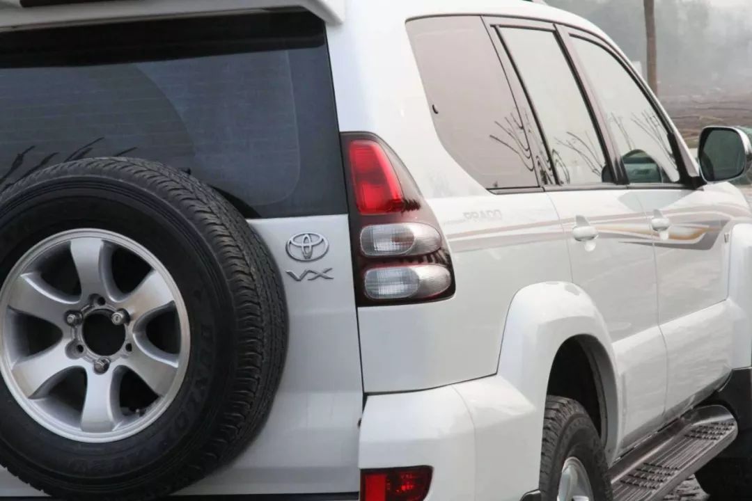 老车翻新：15年后的邂逅，普拉多LC120旧车换新颜，满血复活。