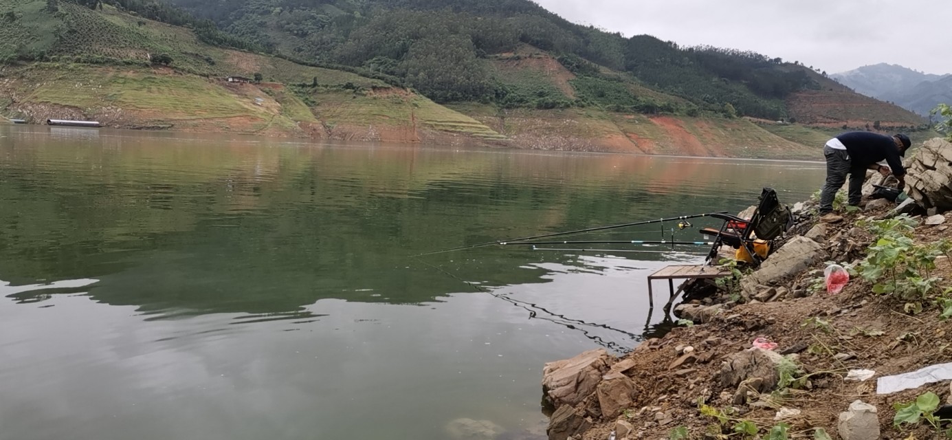 距昆明300公里的垂钓天堂,距离云南近的万峰湖野钓地点推荐