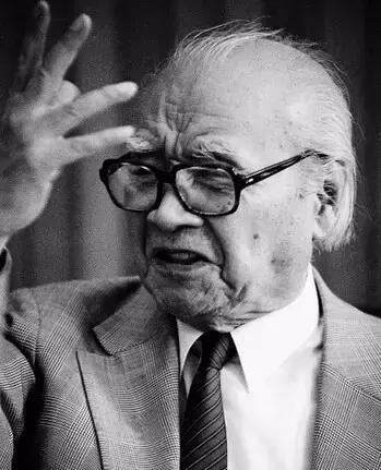 近现代维吾尔族人物画家,近现代画家谁的画最值钱