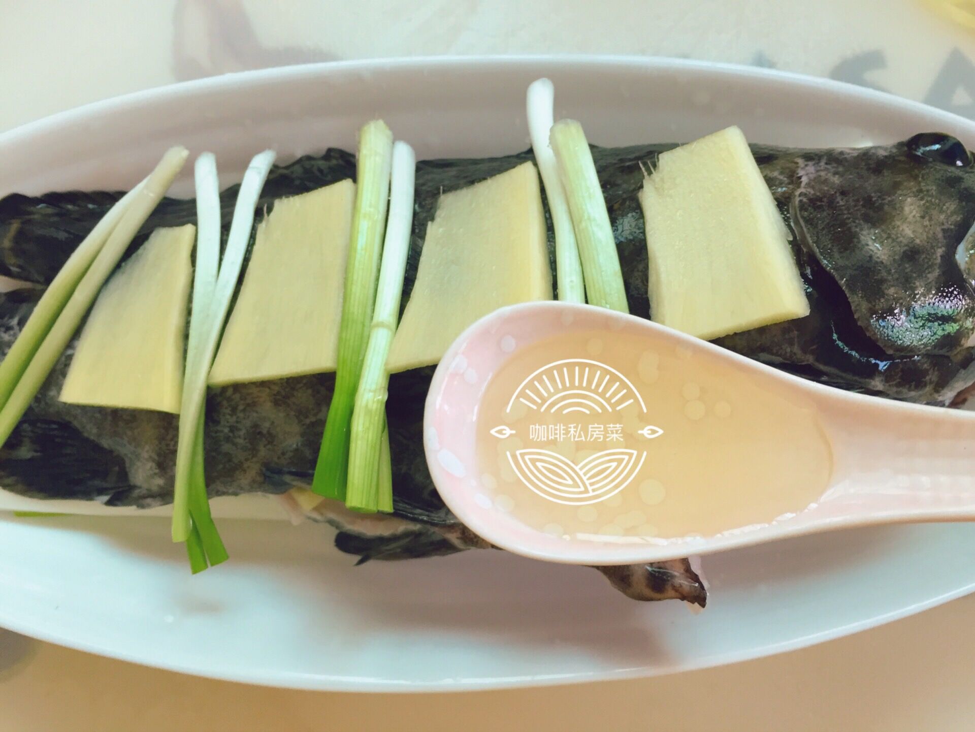 厨师长教你正宗清蒸鱼,广东五星级大厨教你做正宗清蒸鱼