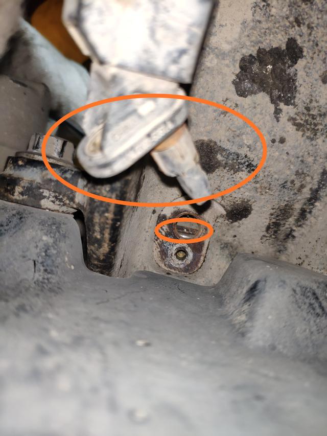 福特翼虎前轮轴承总是坏怎么回事,福特1.6翼虎前减震压力轴承异响