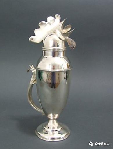 调酒师摇壶花式,调酒师初学用哪种摇酒壶