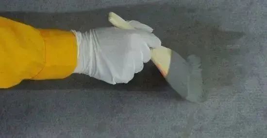 防水涂层厚度与防水寿命有关系吗？厚涂厚刷防水好吗？