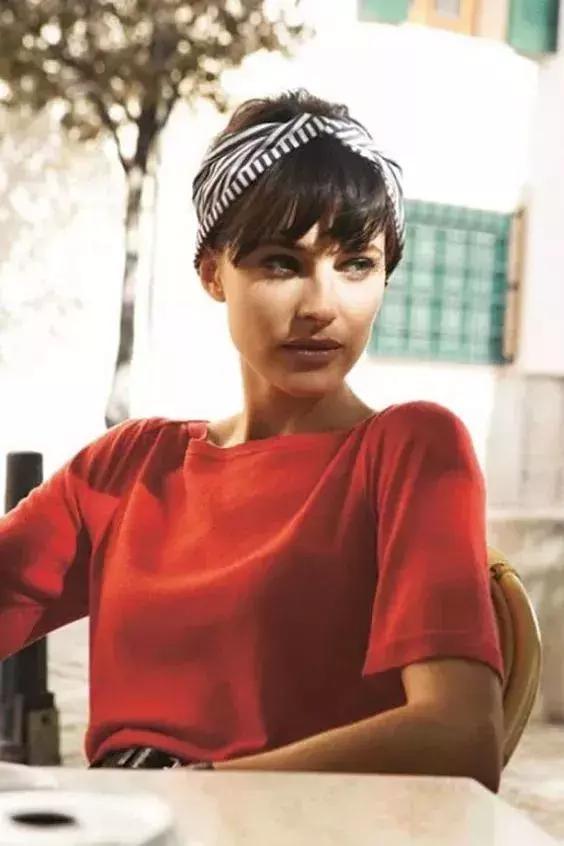 丝巾的时尚系法,丝巾的时髦戴法快来收藏学起来吧