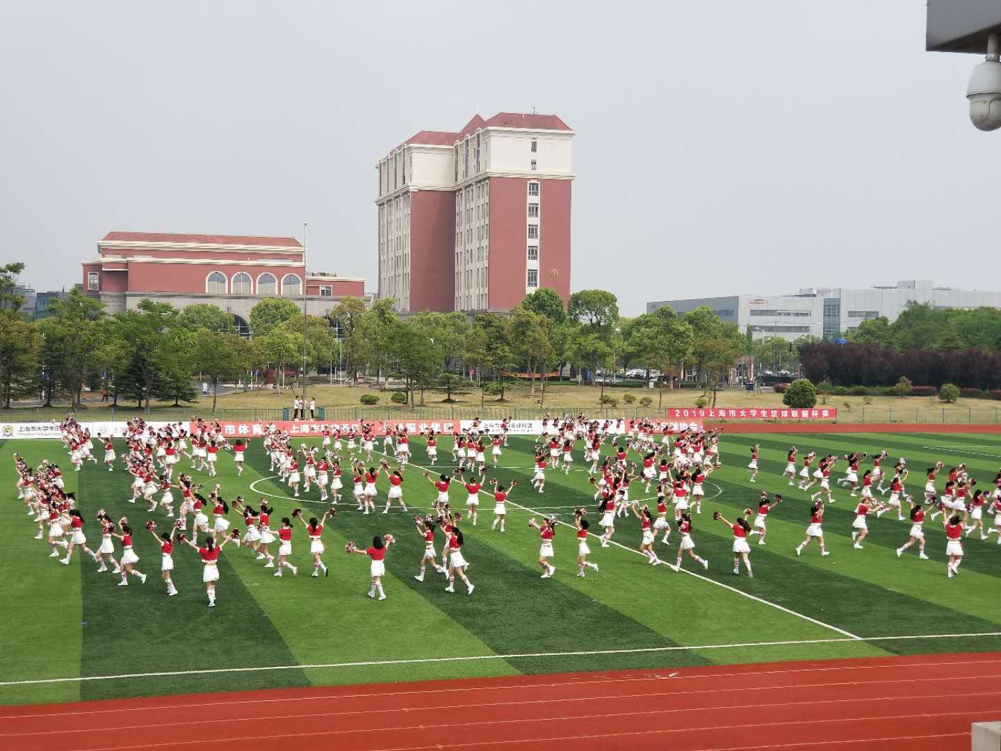 2019上海大学生足球联盟杯赛进行时，校园足球显风采！
