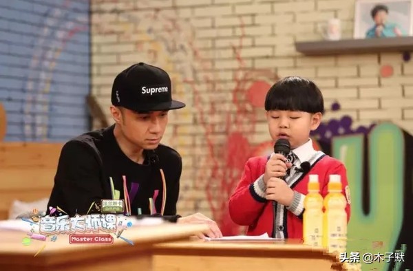 古巨基为53岁妻子庆生,古巨基太太52岁高龄产子