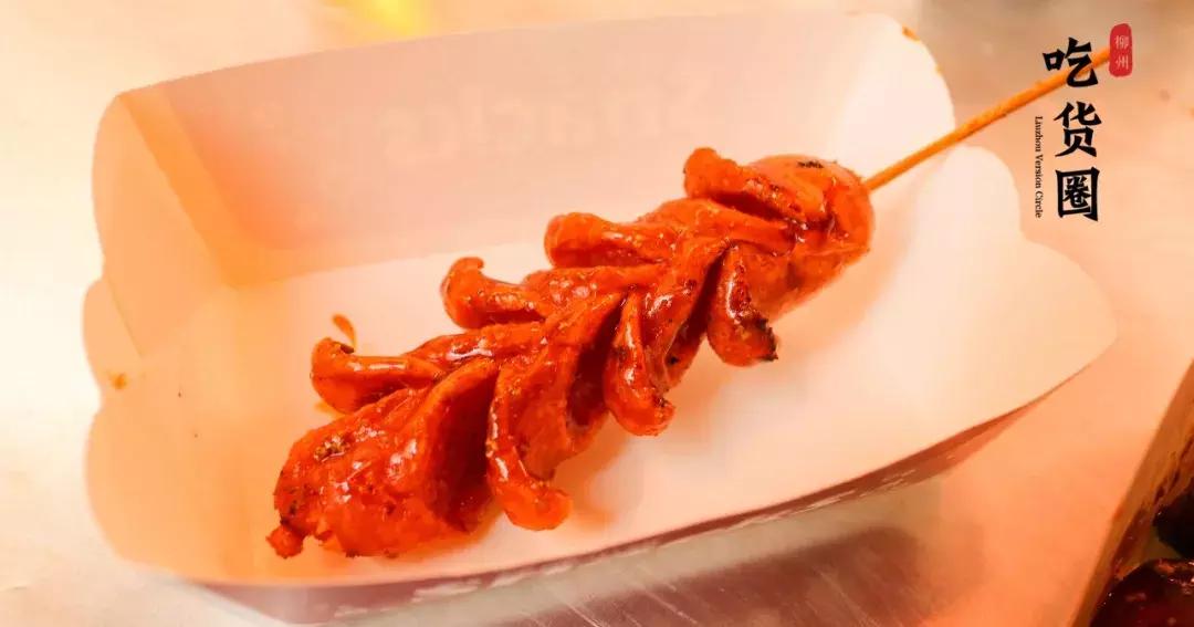 这家五星街不起眼的小吃站，34°高温没空调没座位，每天都排满人