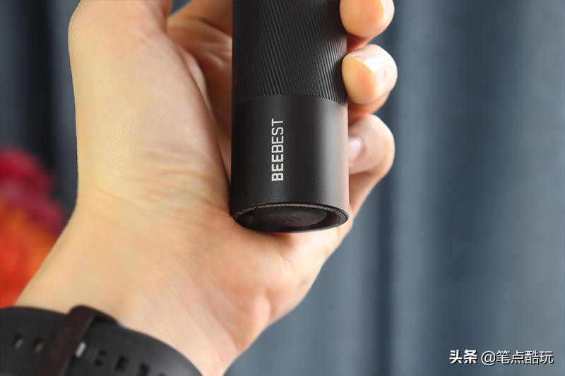 强光超长待机手电筒推荐,小米极蜂手电筒正确拆解方法教程