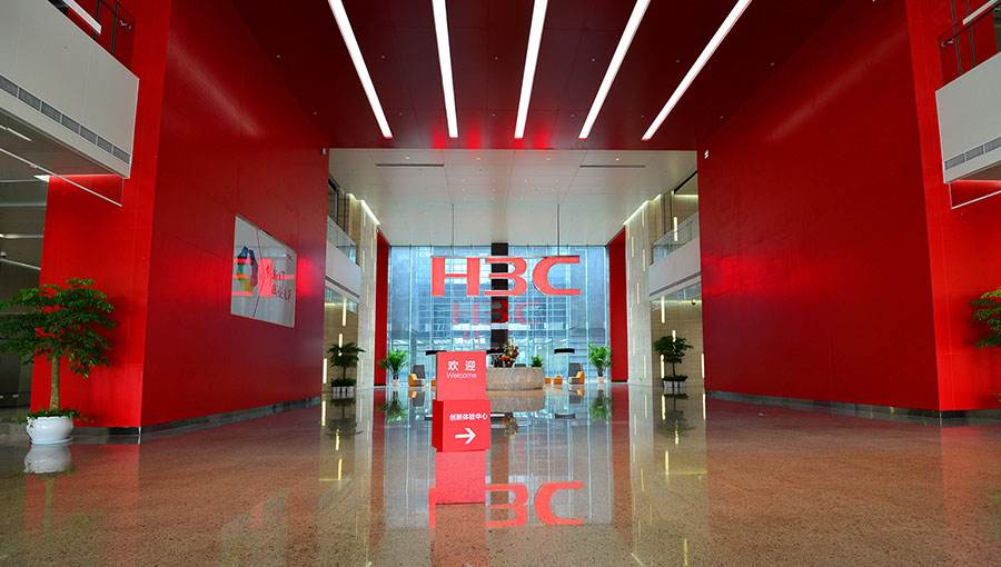 兄弟阋于墙而外御其侮下联怎么对,兄弟阋于墙外御其侮北平无战事