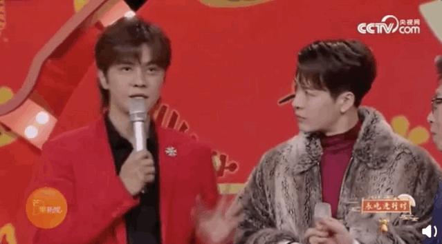 一起吃年夜饭看春晚,吃年夜饭看春晚的感受