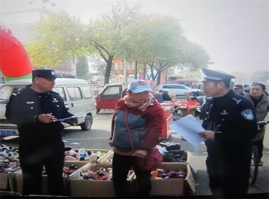 八一建军节向警营中的转业军人致敬