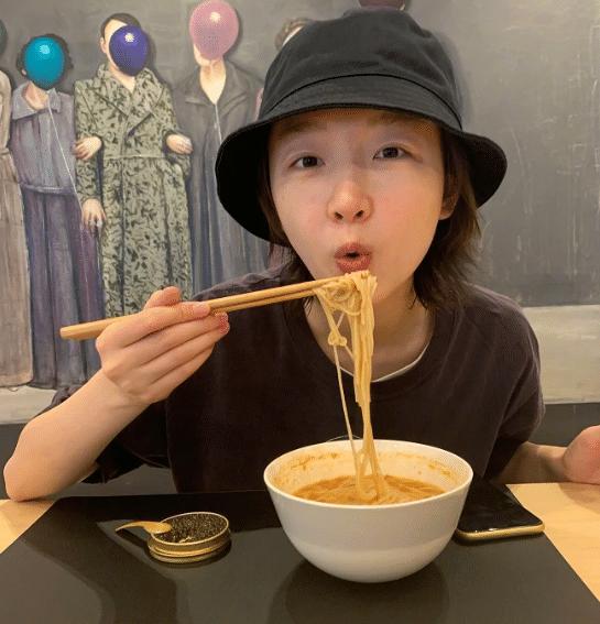 周冬雨自曝真实体重,周冬雨最瘦时70斤