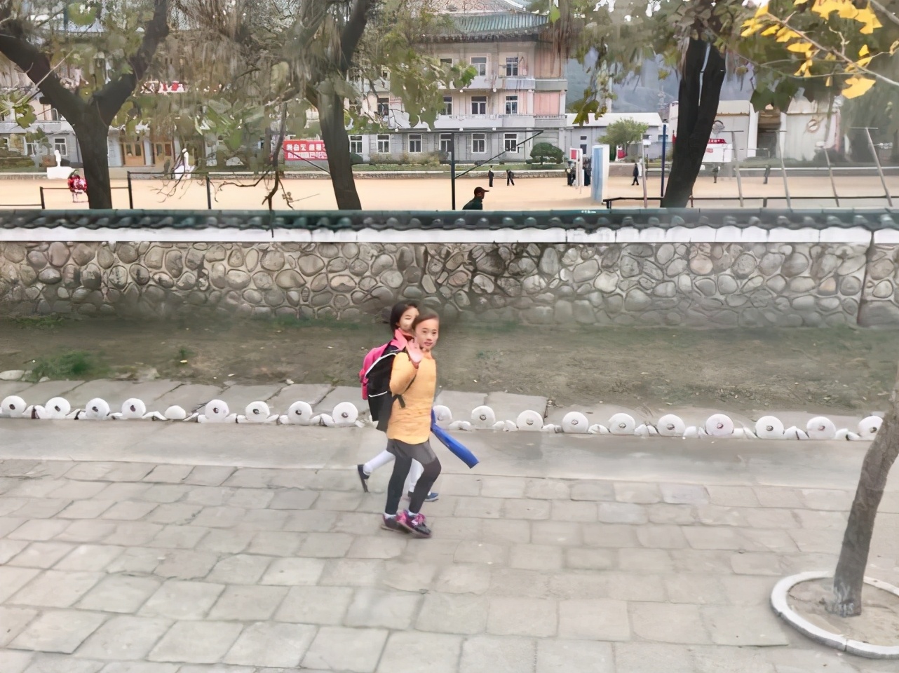 朝鲜普通民众月收入多少韩元,朝鲜普通民众的生活