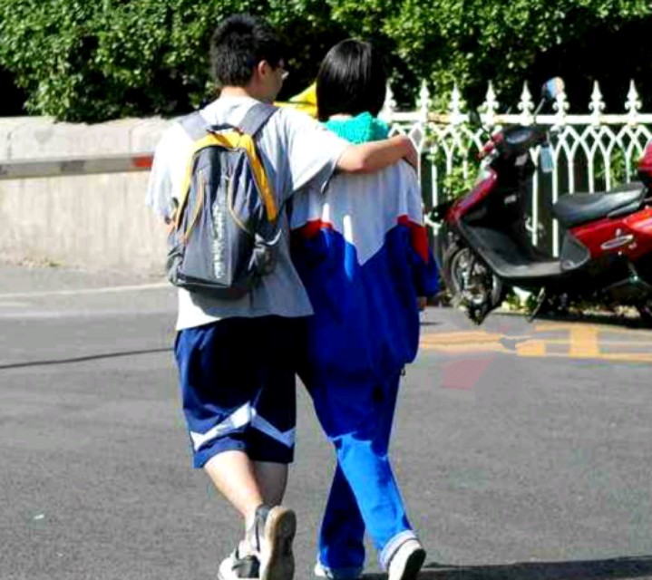 学校停课,日本女中学生怀孕增多,家庭教育引深思,网友:真开放