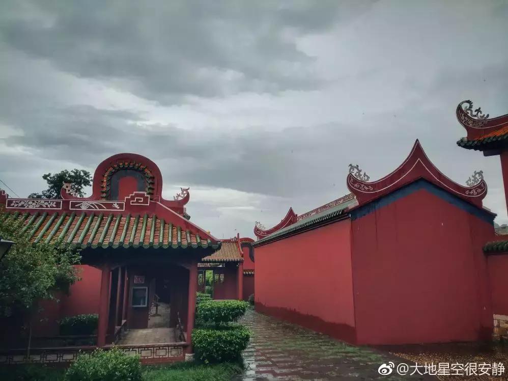 成都坐动车直达这片原始秘境!深幽峡谷、云海奇观、罕见古村…带你逃离夏天!